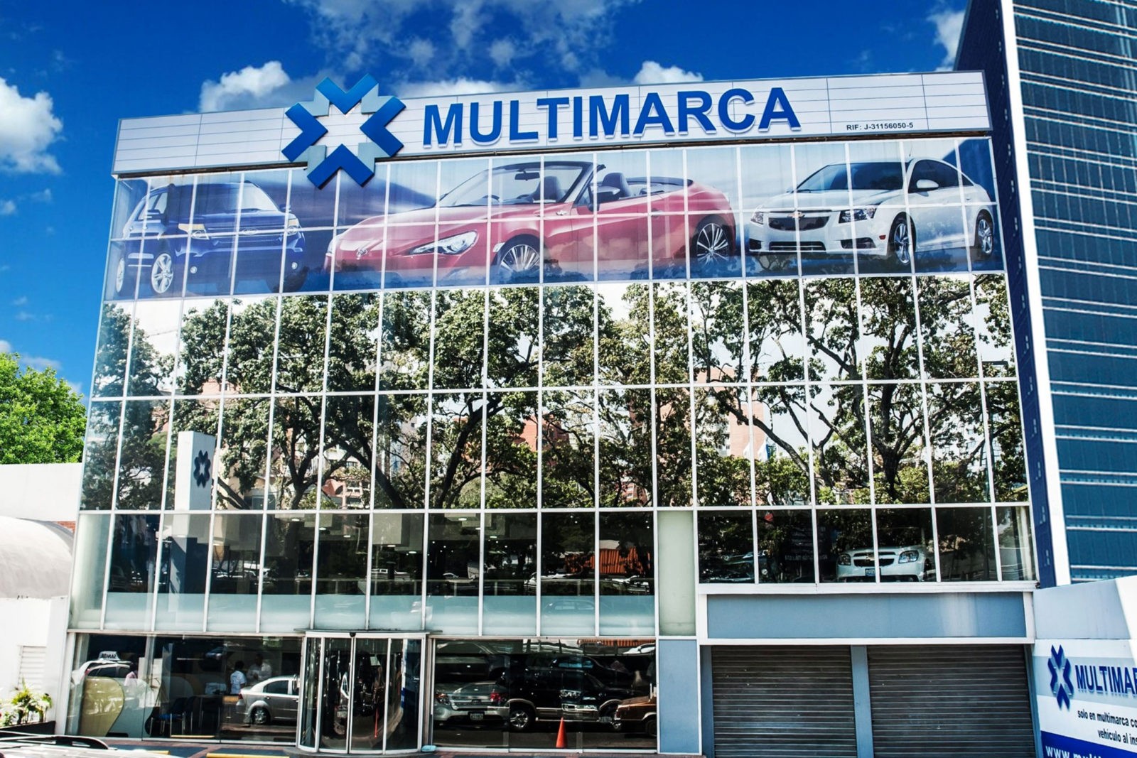 ¿Quieres un carro que no venden en el país? ¡Impórtalo con nosotros!