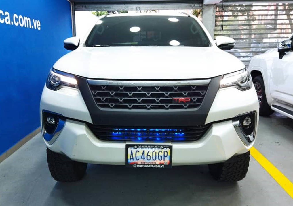 TOYOTA – FORTUNER -13744KM