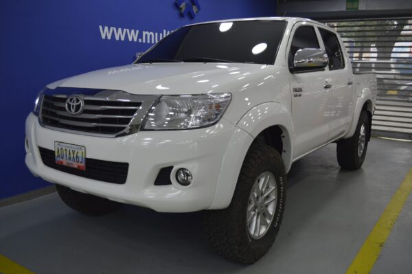 Hilux - 28095KM