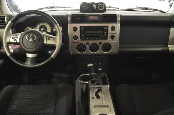 FJ Cruiser - 7019KM - Imagen 4