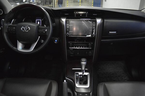 Fortuner - 16041KM - Imagen 4