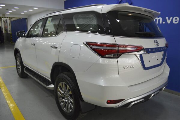 Fortuner - 51KM - Imagen 3