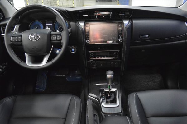 Fortuner - 101KM - Imagen 4