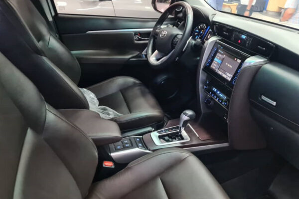 Fortuner - 19855KM - Imagen 4