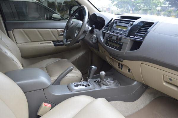Fortuner - 77745KM - Imagen 5