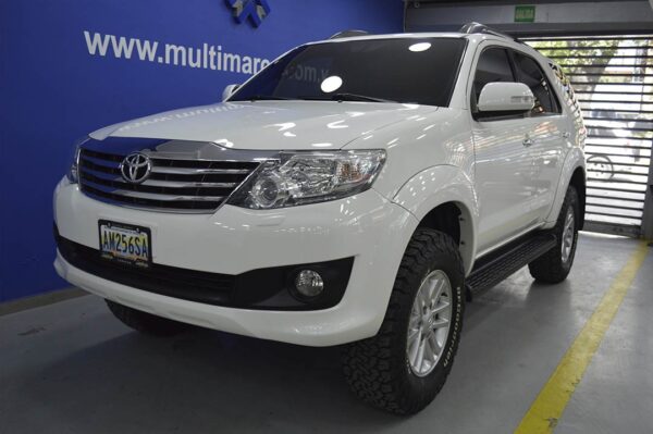 Fortuner - 28099KM