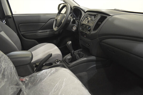 L200 - 123KM - Imagen 5