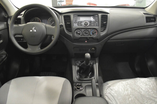 L200 - 123KM - Imagen 4