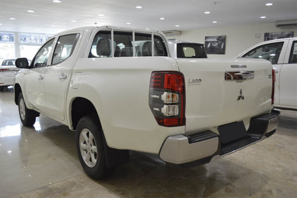 L200 - 123KM - Imagen 3