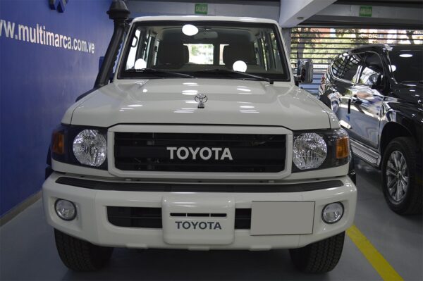 Land Cruiser - 77KM - Imagen 2