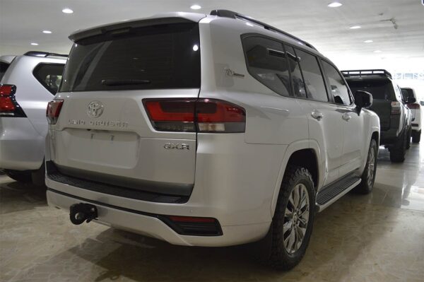 Land Cruiser - 715KM - Imagen 3