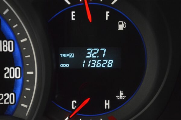 LuvDMax - 113628KM - Imagen 6