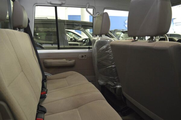 Land Cruiser - 128KM - Imagen 7