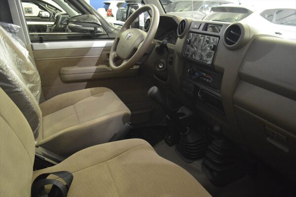 Land Cruiser - 128KM - Imagen 4