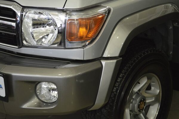 Land Cruiser - 128KM - Imagen 10