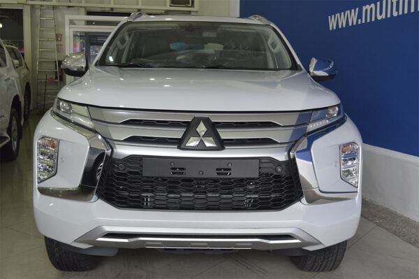 Montero, Pajero - 63KM - Imagen 2