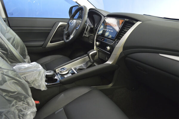 Montero, Pajero - 63KM - Imagen 5