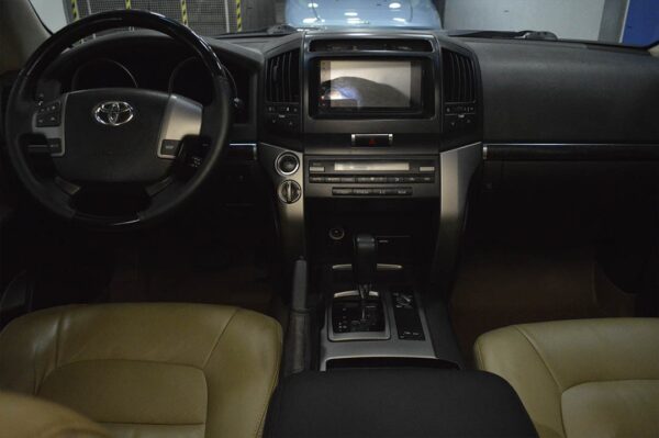Land Cruiser - 76780KM - Imagen 4