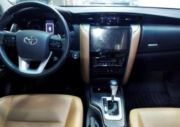 Fortuner - 13744KM - Imagen 4