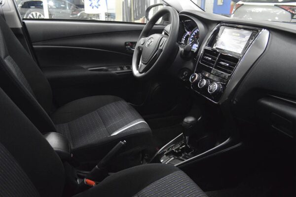 Yaris - 380KM - Imagen 5
