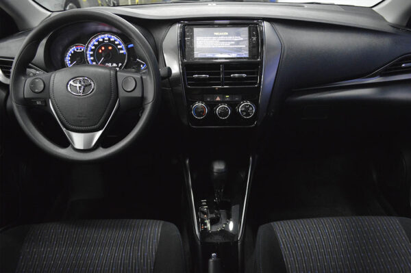Yaris - 380KM - Imagen 4