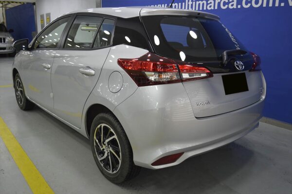 Yaris - 32KM - Imagen 3
