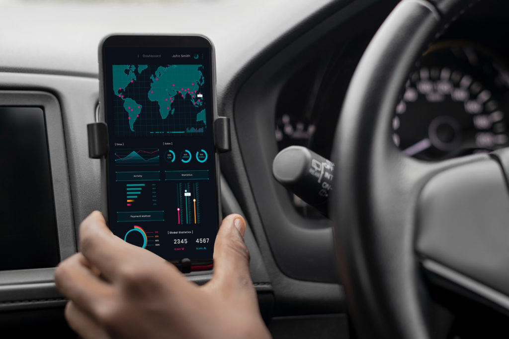 GPS para autos emite alertas de encendido o apagado de motor