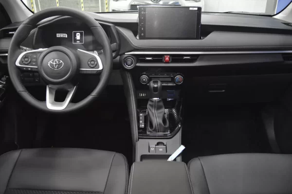 Yaris - 236KM - Imagen 4