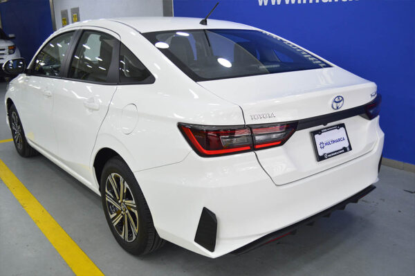 Yaris -72KM - Imagen 3