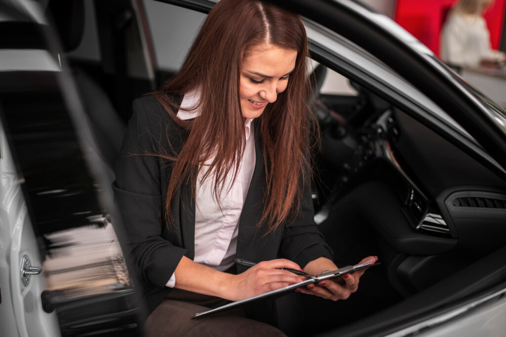 mujer con registro del Intt