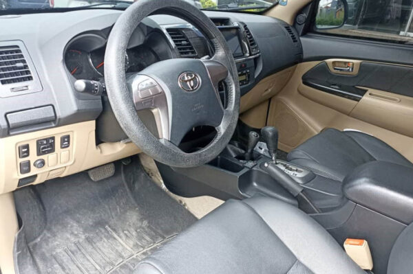 Fortuner - 47373KM - Imagen 8