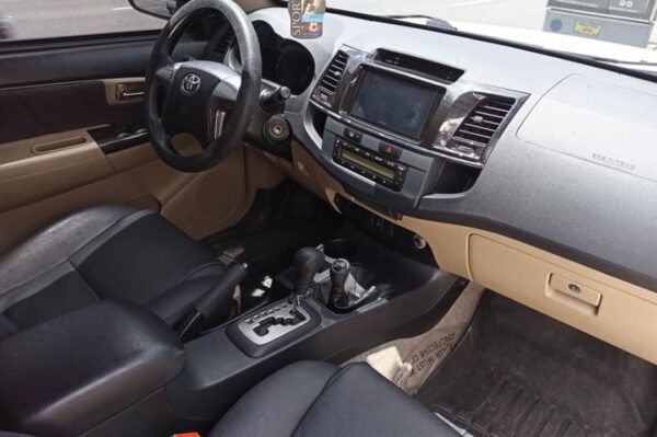 Fortuner - 47373KM - Imagen 5