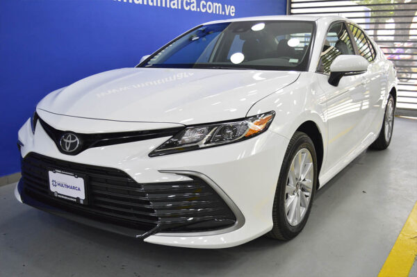 Camry - 52KM