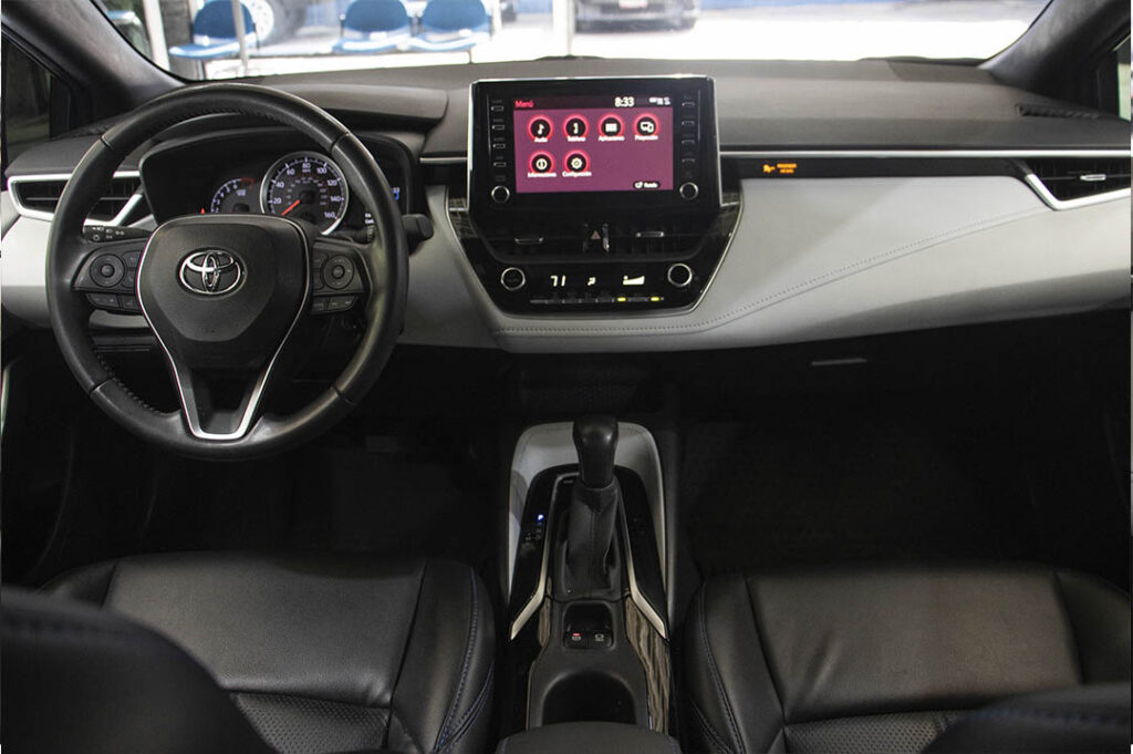 Cabina Interior del Toyota Corolla 2020