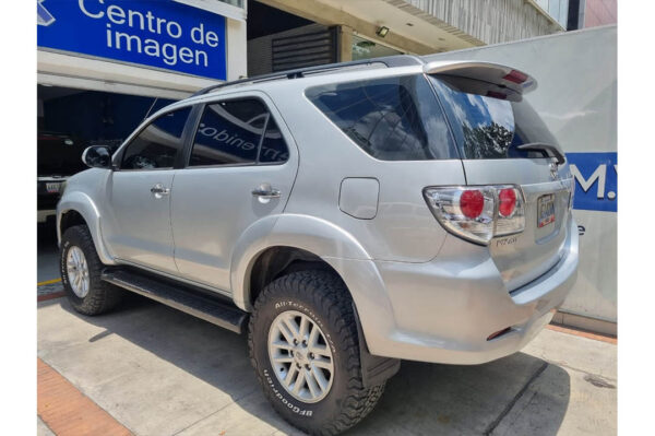 Fortuner - 88680KM - Imagen 3