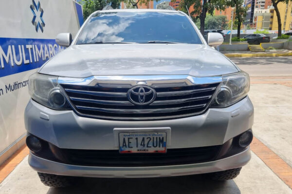 Fortuner - 88680KM - Imagen 2