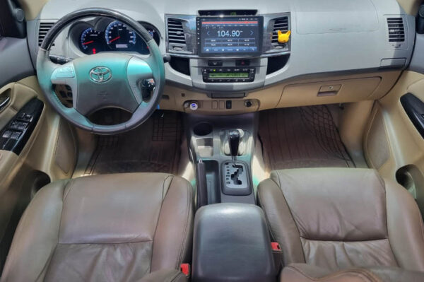 Fortuner - 88680KM - Imagen 4