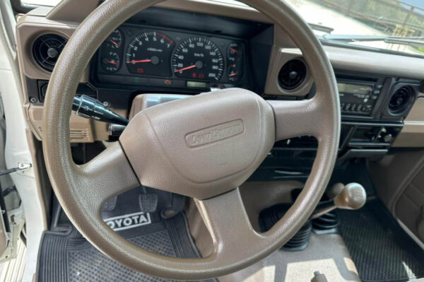 Land Cruiser - 85687KM - Imagen 9