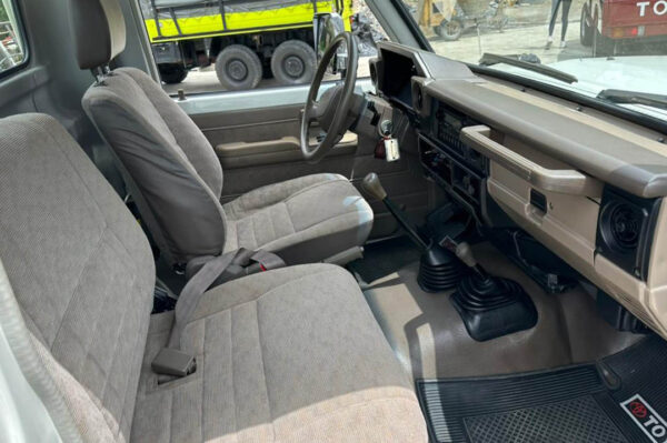 Land Cruiser - 85687KM - Imagen 6