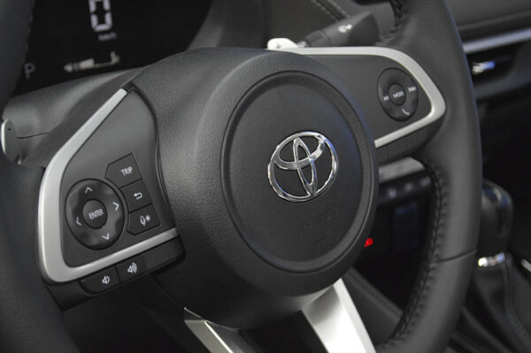 Yaris - 33KM - Imagen 8