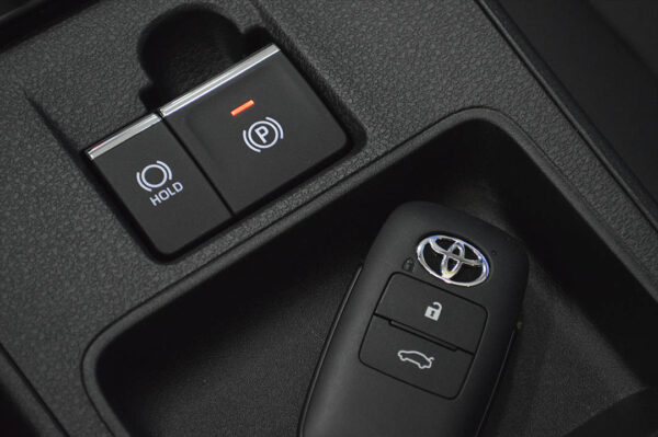 Yaris - 33KM - Imagen 11