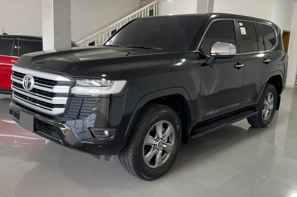 Land Cruiser - 0KM