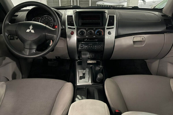 Montero - 48000KM - Imagen 4