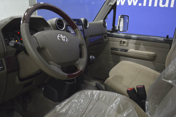 Land Cruiser - 72KM - Imagen 4