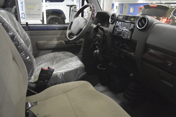 Land Cruiser - 72KM - Imagen 5