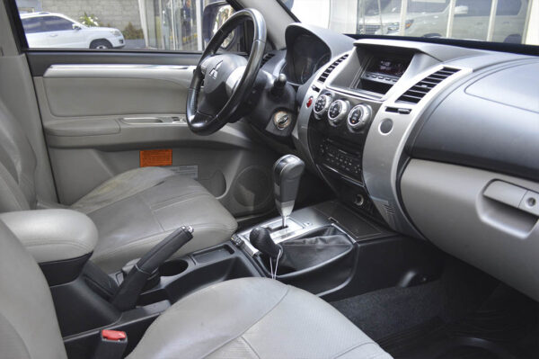 Montero- 76673KM - Imagen 5