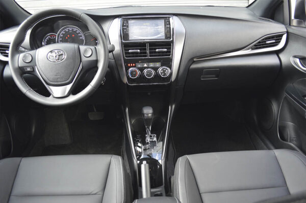 Yaris - 29KM - Imagen 4