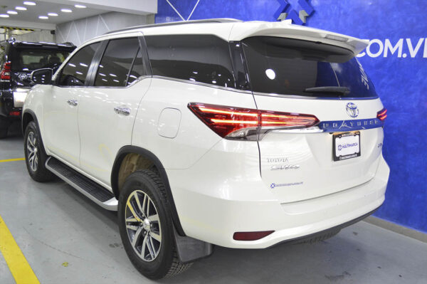 Fortuner - 24494KM - Imagen 3
