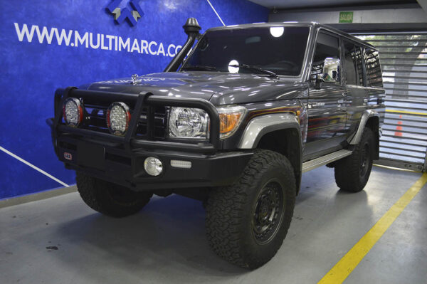 Land Cruiser - 93970KM