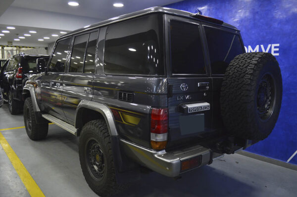 Land Cruiser - 93970KM - Imagen 3